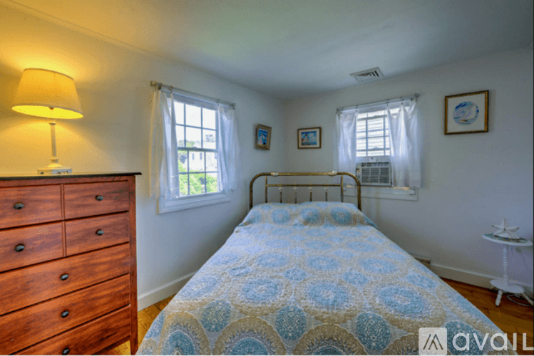 Sandwich House: 29 Almy Ave