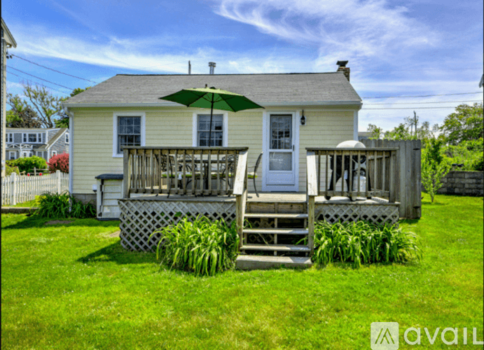 Sandwich House: 29 Almy Ave