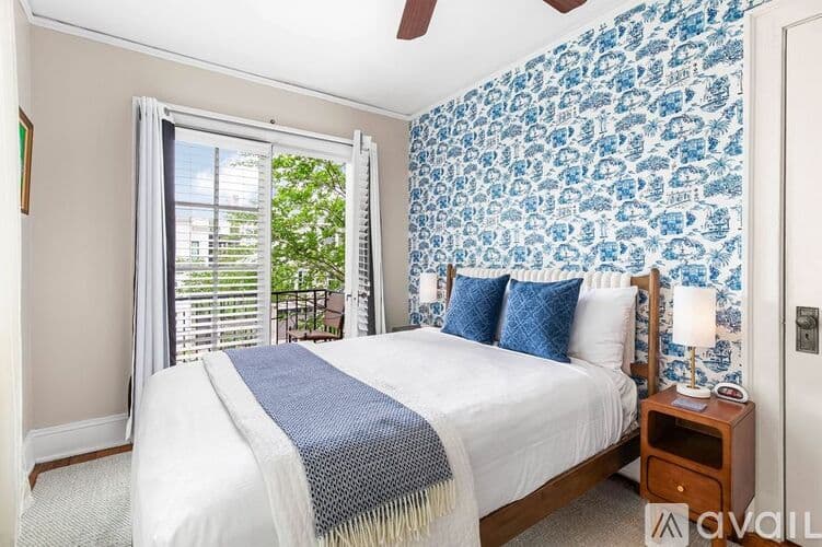 Savannah Apartment: 805 Whitaker St