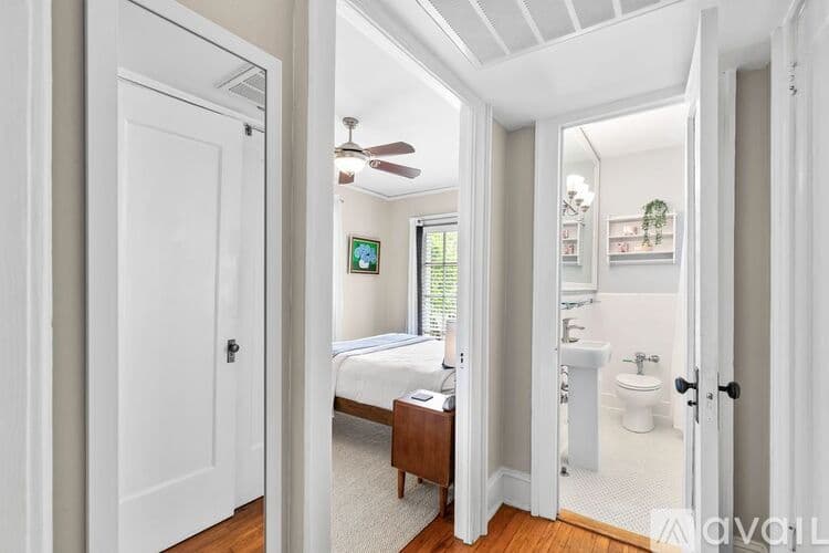 Savannah Apartment: 805 Whitaker St