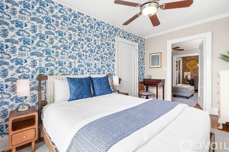 Savannah Apartment: 805 Whitaker St