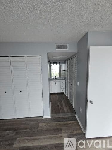 Clearwater Condo: 800 Cove Cay Drive