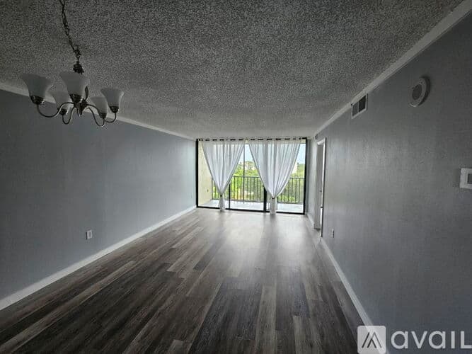 Clearwater Condo: 800 Cove Cay Drive
