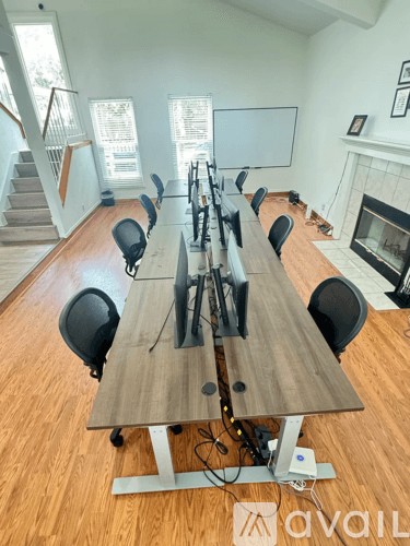 Austin House: 10708 School House Lane