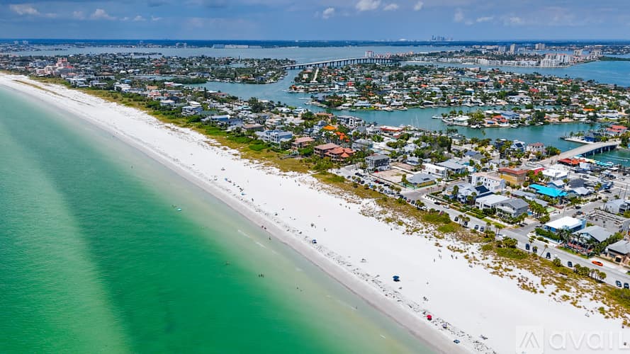 St. Pete Beach Apartment: 1907 Gulf Way