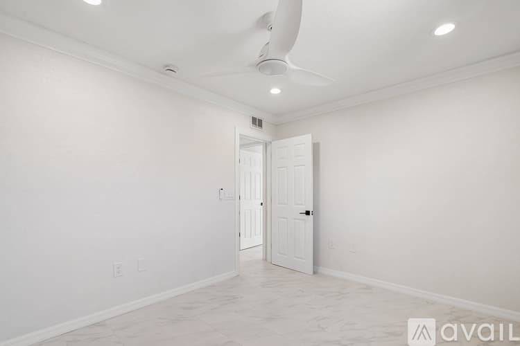 St. Pete Beach Apartment: 1907 Gulf Way