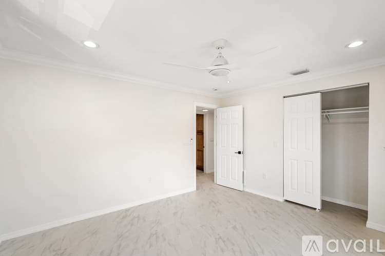 St. Pete Beach Apartment: 1907 Gulf Way