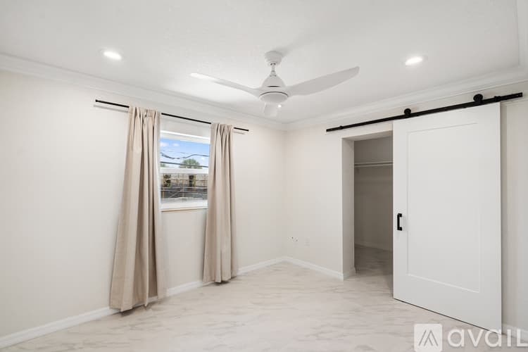 St. Pete Beach Apartment: 1907 Gulf Way