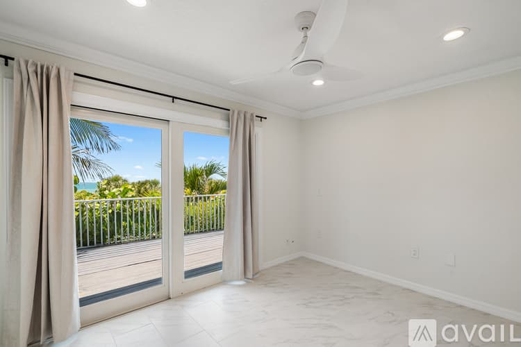 St. Pete Beach Condo: 1907 Gulf Way