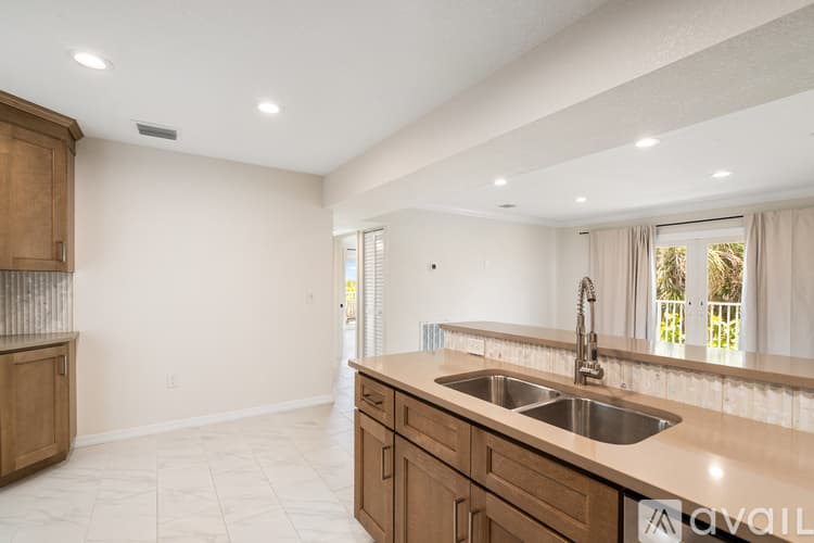 St. Pete Beach Condo: 1907 Gulf Way