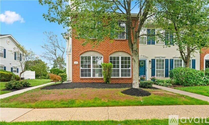 Franklin Township Townhome: 32 Cabot Way