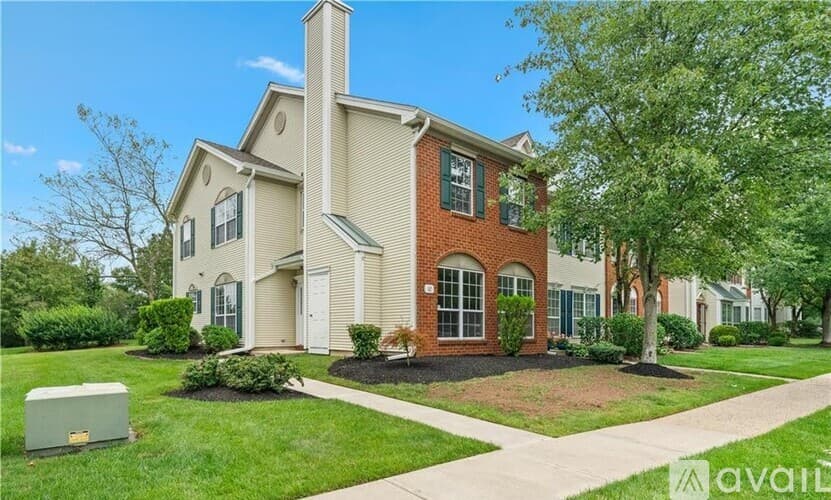 Franklin Township Townhome: 32 Cabot Way