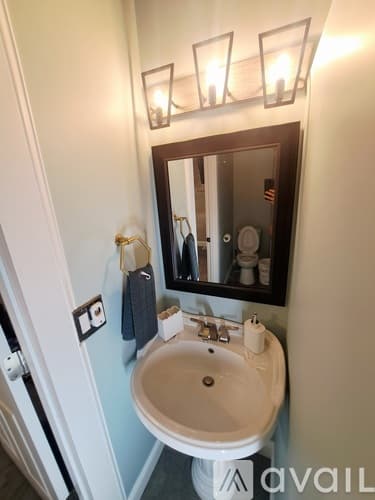 Kewanee Apartment: 1756 Walter Payton Memorial Hwy