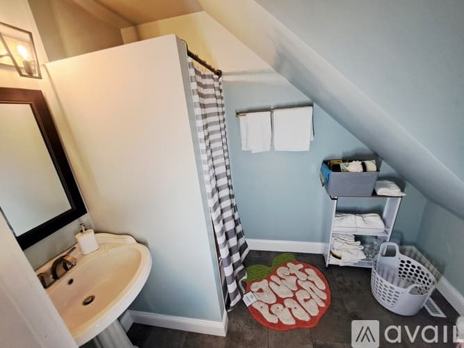 Kewanee Apartment: 1756 Walter Payton Memorial Hwy