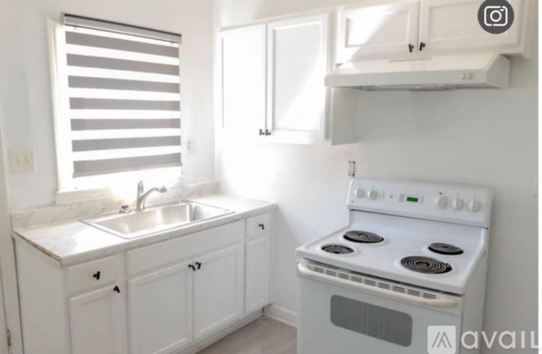 Atlanta Apartment: 2718 Miles Cir