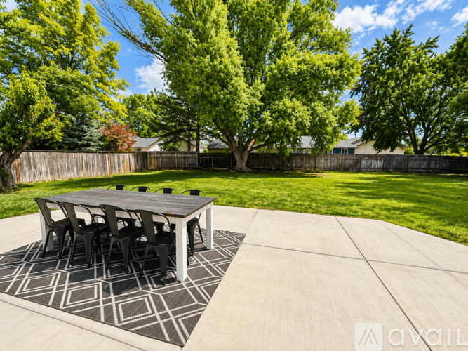 Eagle House: 394 South Harlan Place