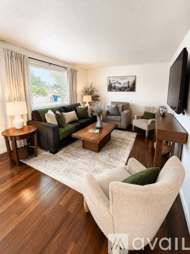 Eagle House: 394 South Harlan Place