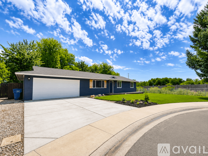 Eagle House: 394 South Harlan Place