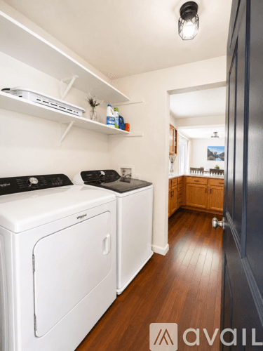 Eagle House: 394 South Harlan Place
