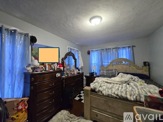 Hartford Apartment: 150 Adams Street