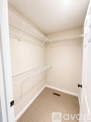 Marion House: 120 Barefoot Ridge Dr