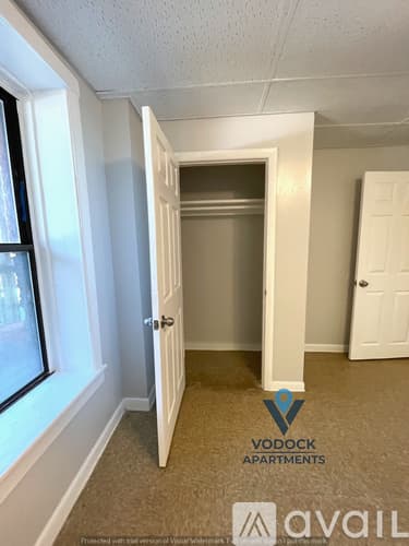 Holyoke Apartment: 5 Adams St