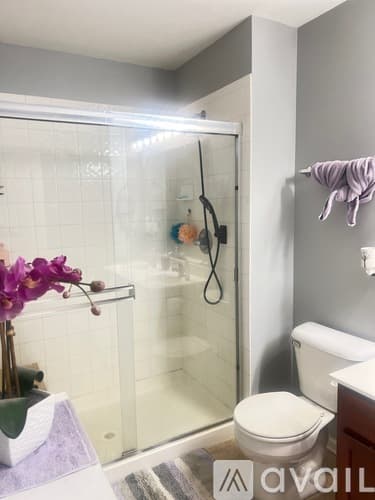 Lakemoor House: 659 Arbor Cir
