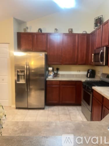 Lakemoor House: 659 Arbor Cir