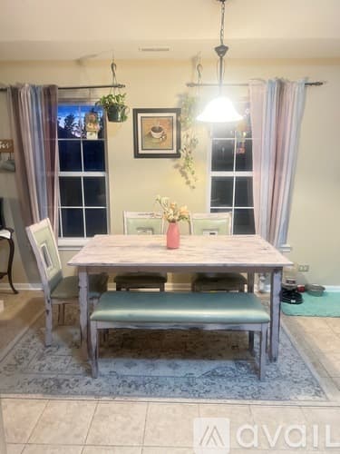 Lakemoor House: 659 Arbor Cir