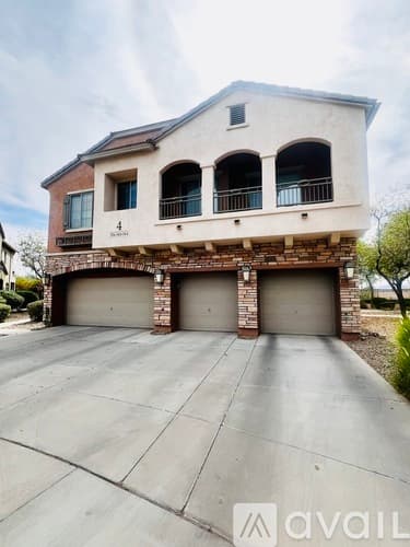 Goodyear Townhome: 356 North 169th Avenue