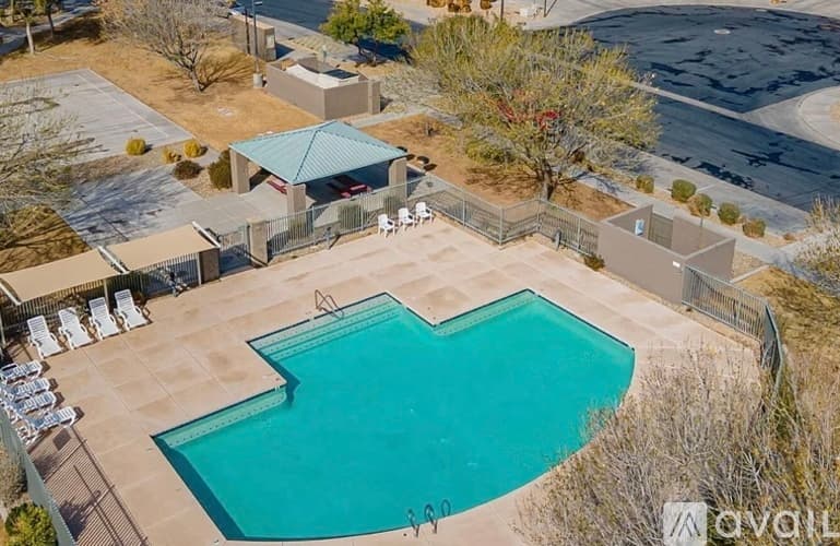 Goodyear Townhome: 356 North 169th Avenue