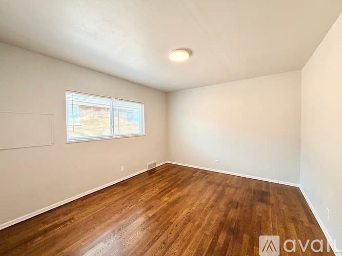 St. Louis Apartment: 2827 Lemay Ferry Rd