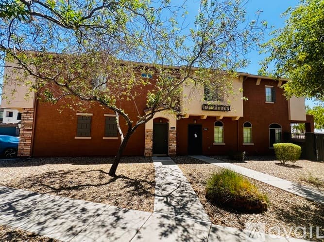 Goodyear Townhome: 356 North 169th Avenue