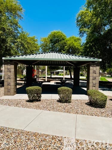 Goodyear Townhome: 356 North 169th Avenue