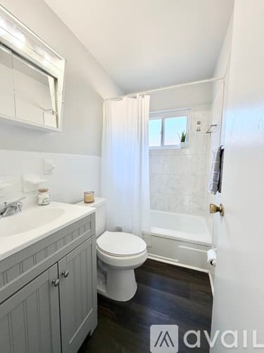 St. Louis Apartment: 2827 Lemay Ferry Rd