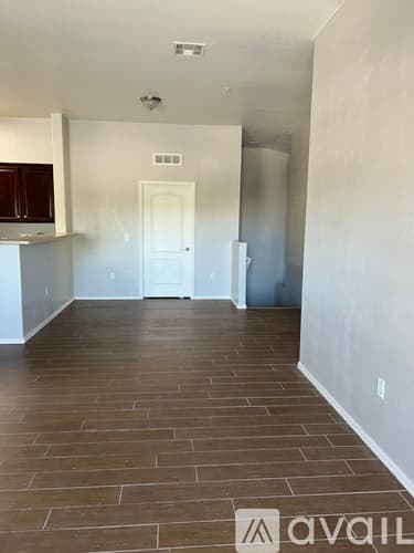 Goodyear Townhome: 356 North 169th Avenue