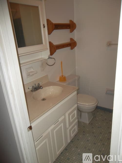 Philadelphia Apartment: 289 Greenough St