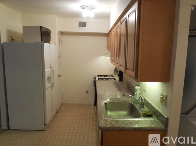 Philadelphia Apartment: 289 Greenough St