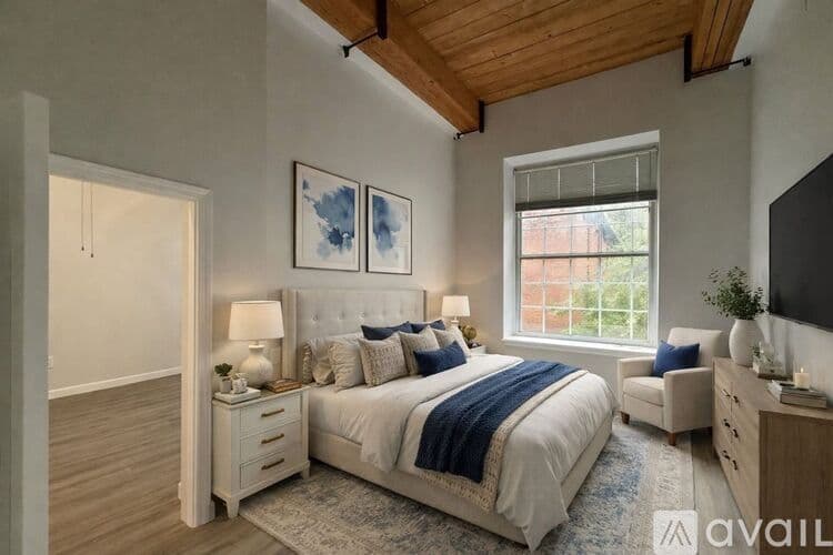 Beacon Falls Apartment: 2 N Main St