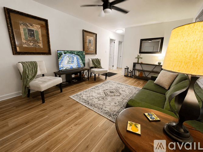 North Augusta House: 105 Bordeaux St