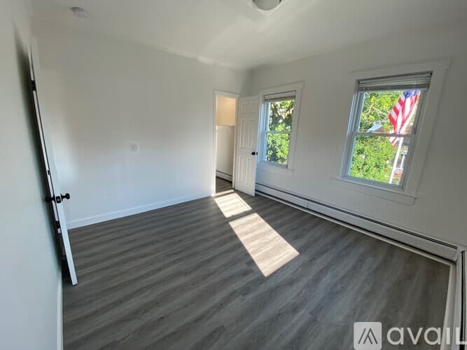 Bristol Apartment: 61 Charles St