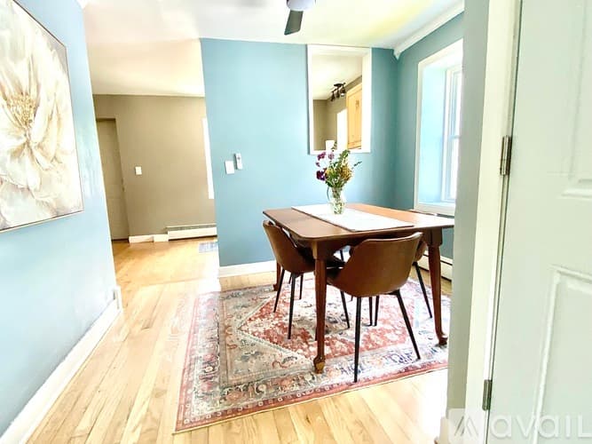 Evanston Apartment: 730 Wesley Avenue