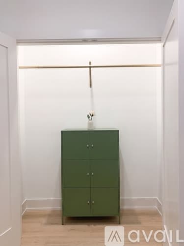 Chicago Apartment: 16 West 44th Street
