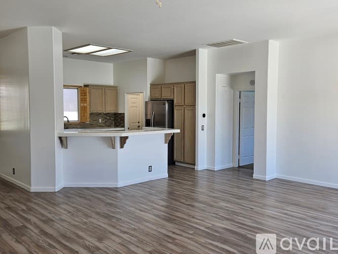Cathedral City House: 27766 Tangelo St