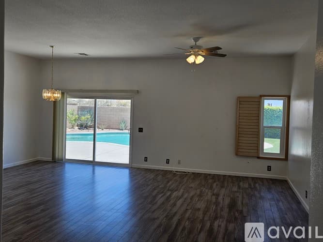Cathedral City House: 27766 Tangelo St