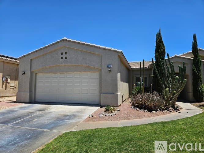 Cathedral City House: 27766 Tangelo St