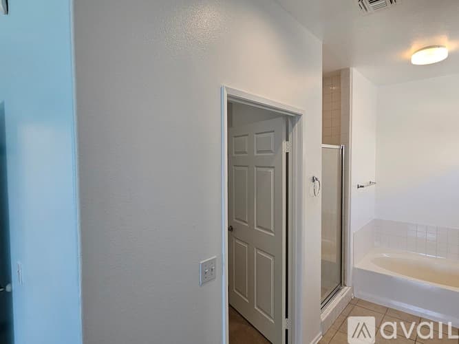 Cathedral City House: 27766 Tangelo St