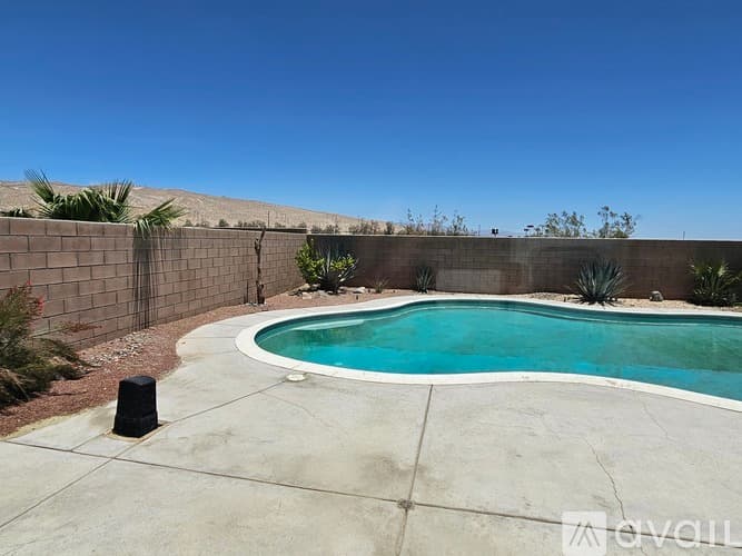 Cathedral City House: 27766 Tangelo St