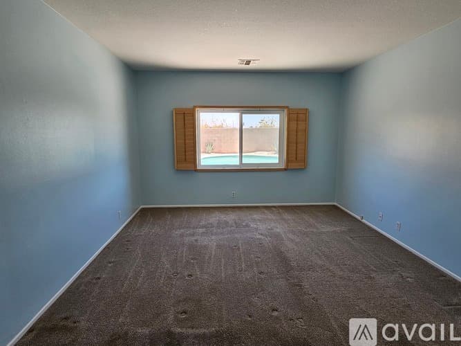 Cathedral City House: 27766 Tangelo St