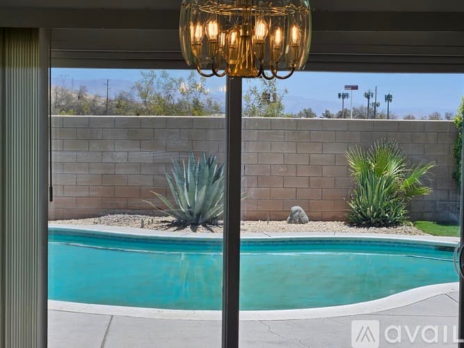 Cathedral City House: 27766 Tangelo St